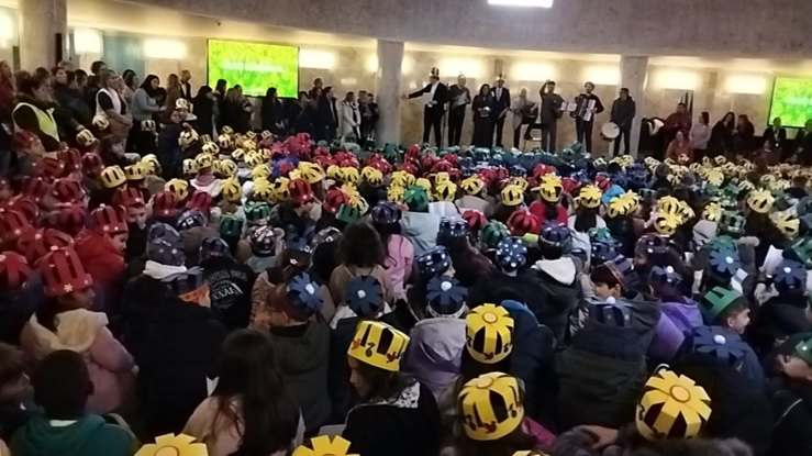 Escolas do Agrupamento de Matosinhos cantam as Janeiras na Câmara Municipal